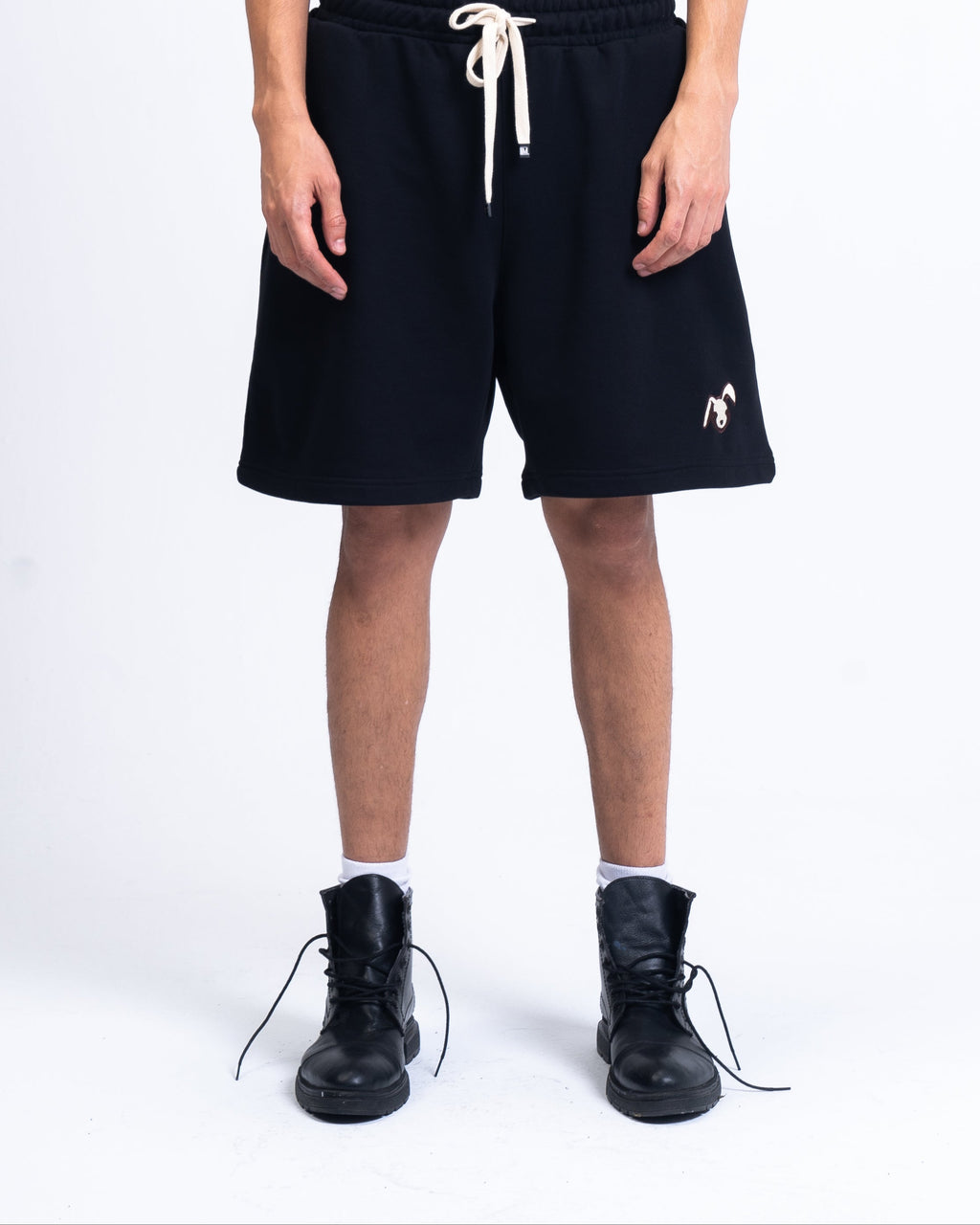 liM shorts