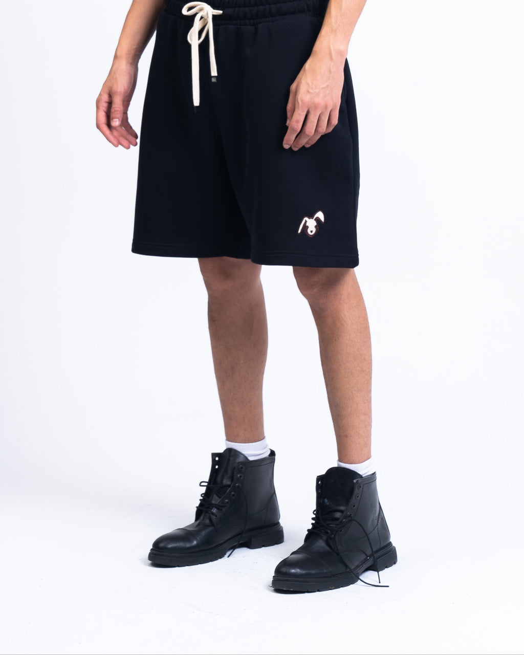 liM shorts