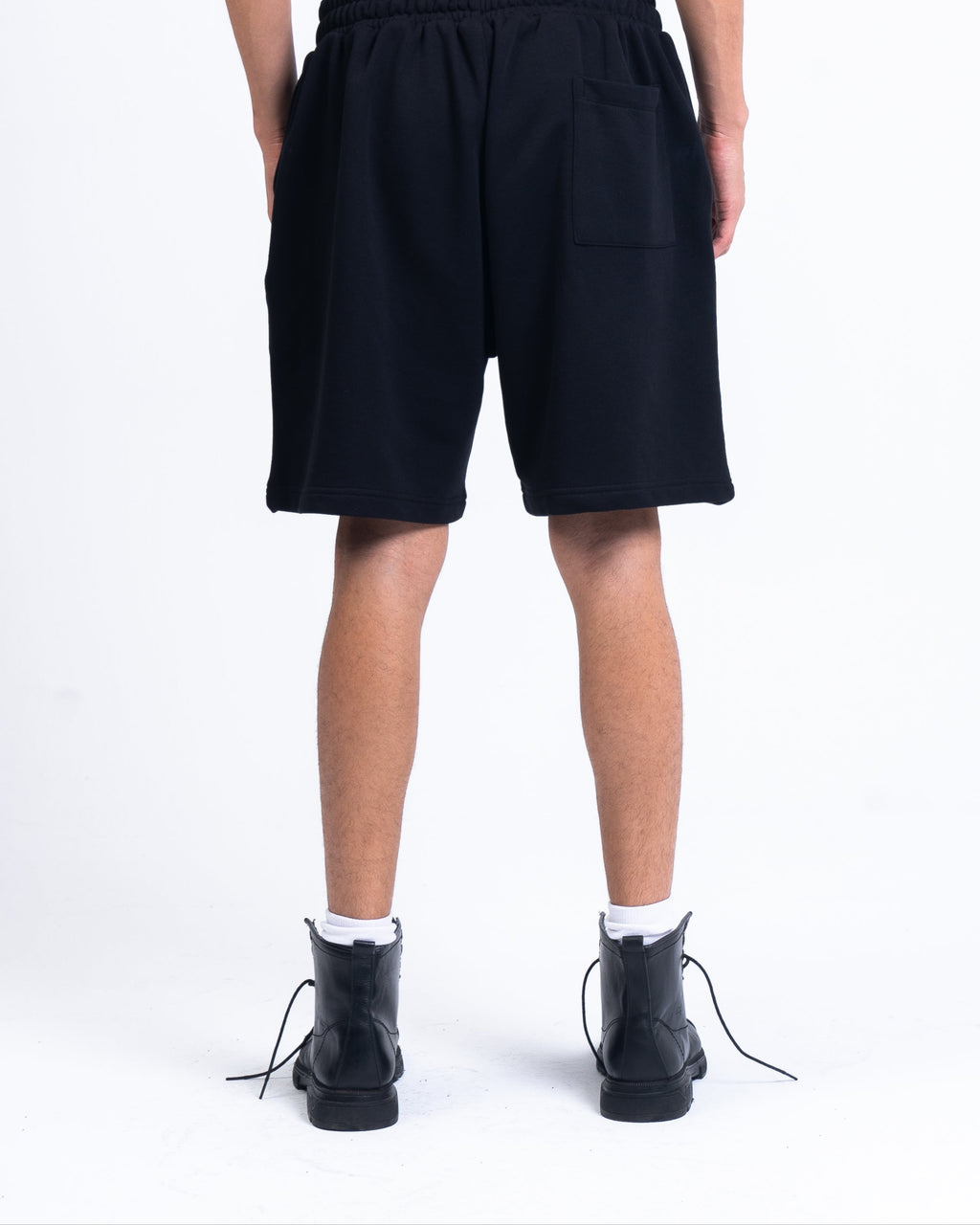 liM shorts